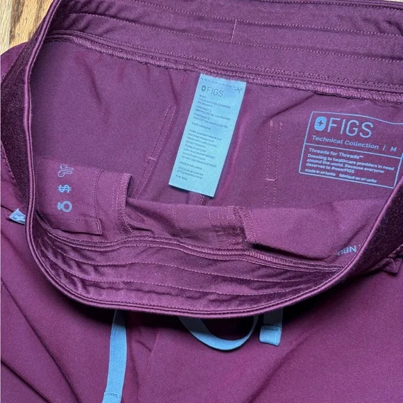 FIGS Technical Collection Jogger Pants Size Medium Maroon Drawstring Elastic - Picture 10 of 16